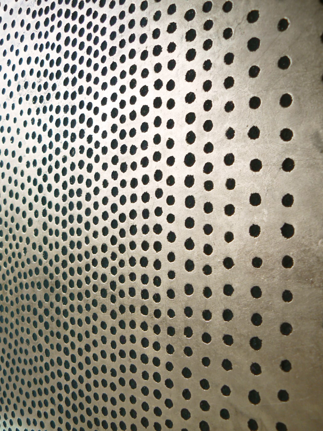 Oeuvre de Aude Arnold, gravure, artiste sgraffito, enduit chaux