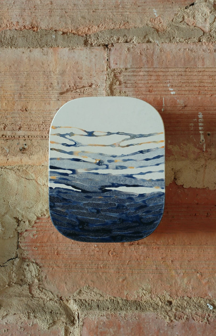 Gravure à l'acide et sgraffito sur enduit chaux sur panneau bois et pigments. 20 x 16 cm. 